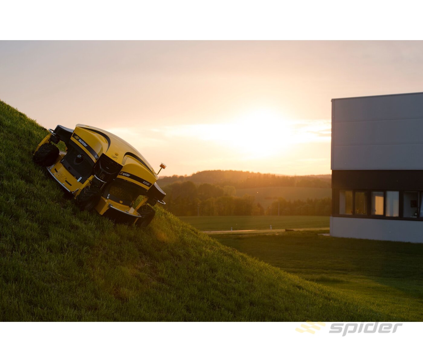 SPIDER ILD02 Remote Controlled Mower