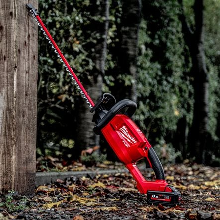 MILWAUKEE M18 FUEL Hedge Trimmer