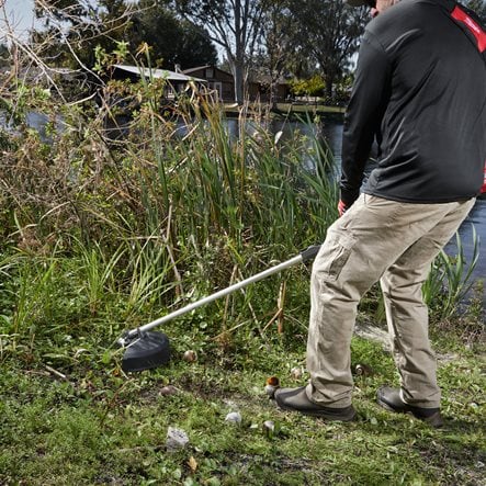 MILWAUKEE QUIK-LOK Brush Cutter Attachment