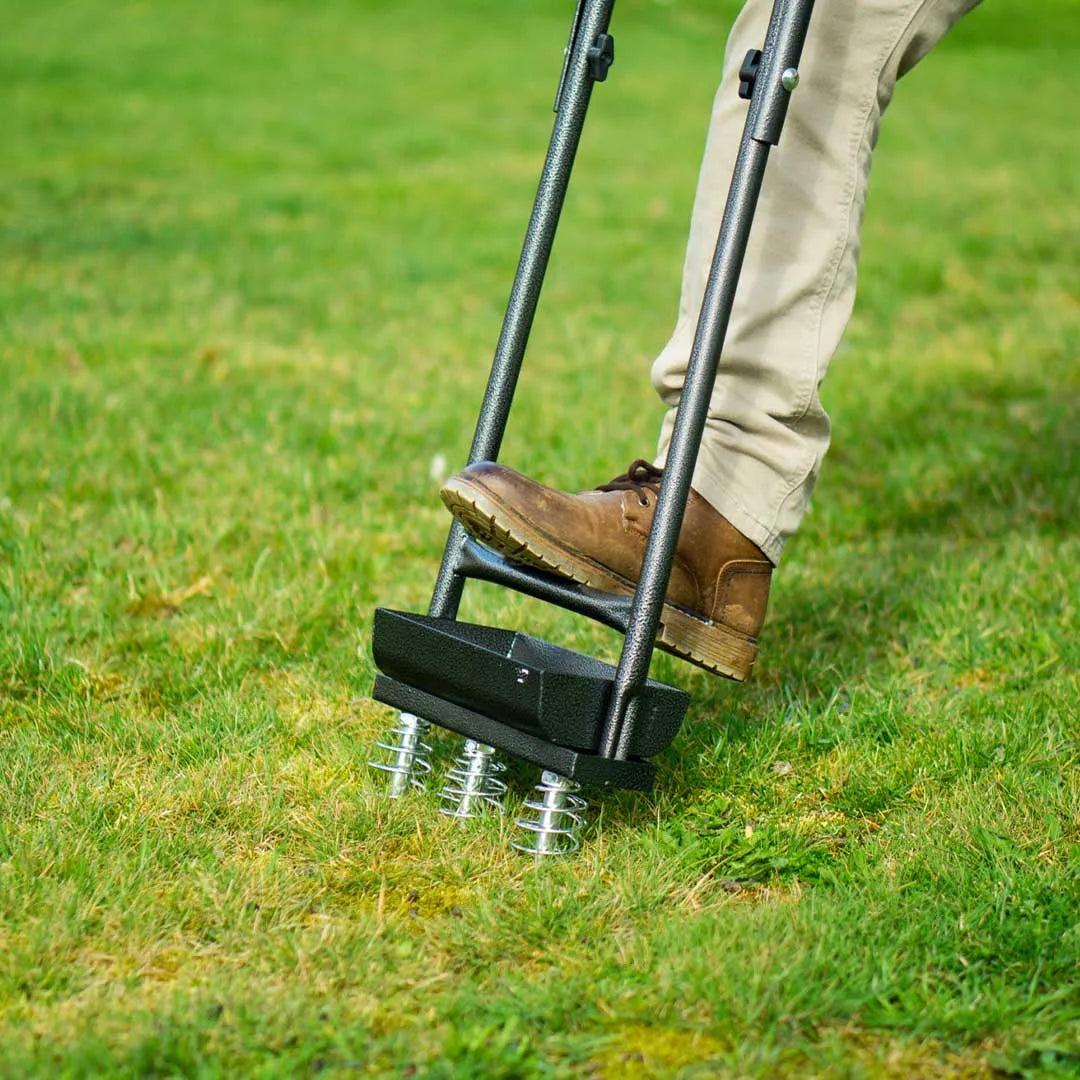 THE HANDY THHTA Hollow Tine Aerator