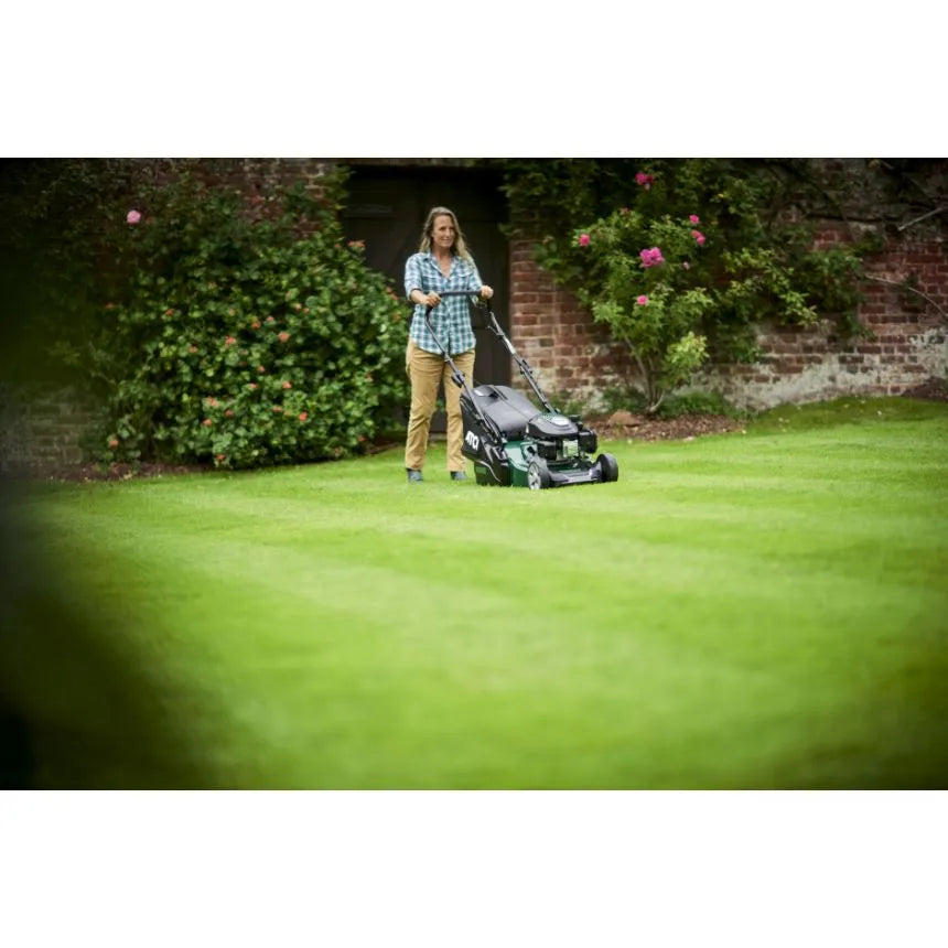 ATCO Liner 16S Lawnmower