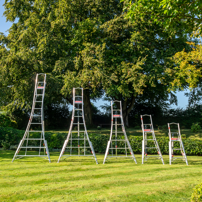 HENCHMAN Fully Adjustable Tripod Ladder