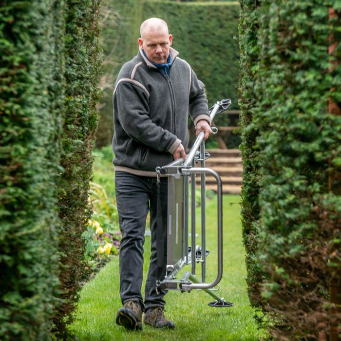 HENCHMAN Hi-Step Platform Ladder