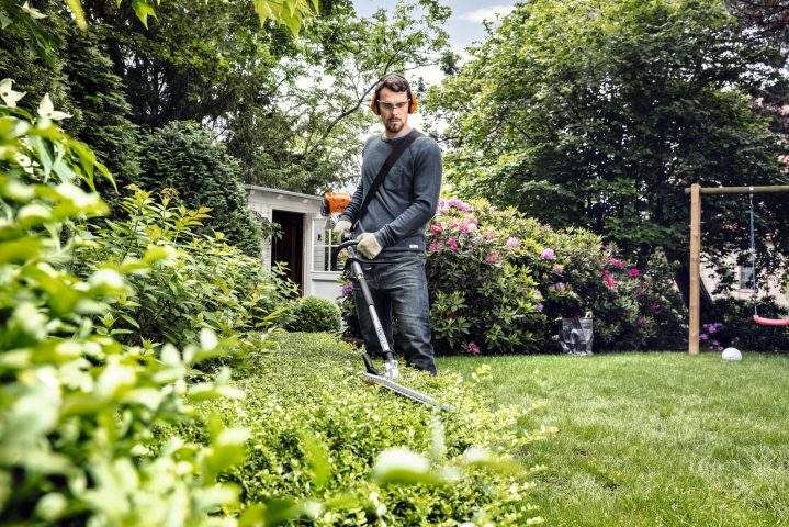 STIHL HL-KM 145° L/R Hedge Trimmer KombiTool 50cm / 20in