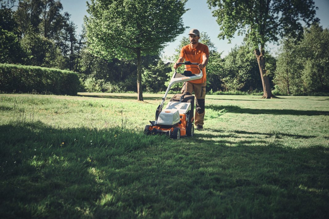 STIHL RMA 750 Lawn Mower