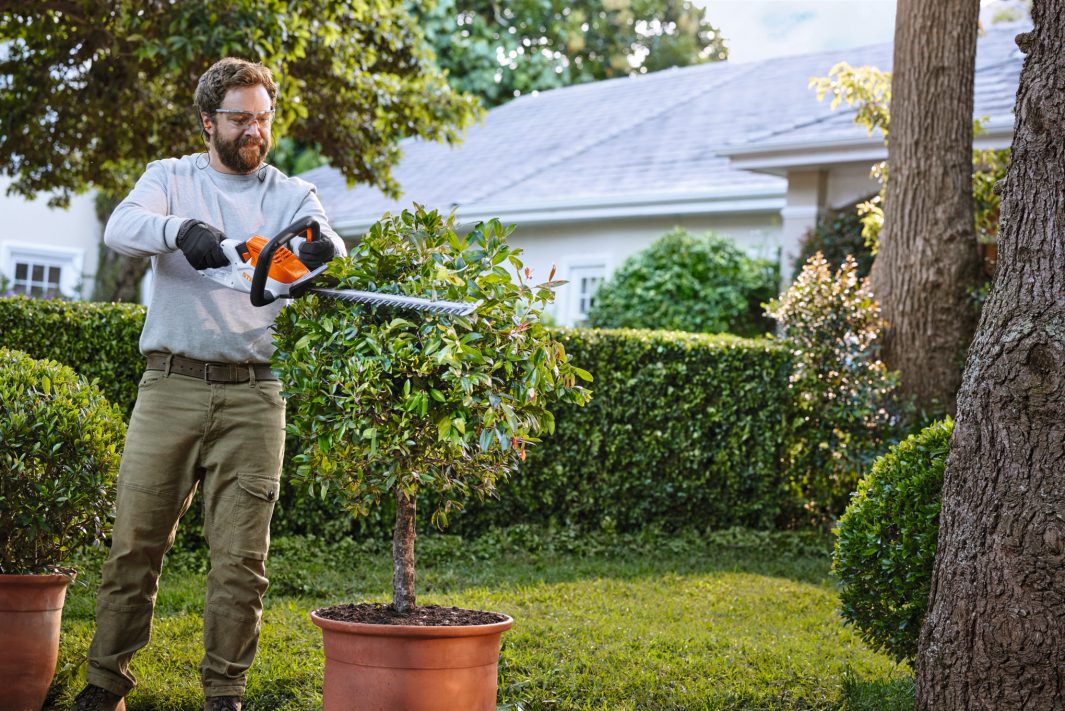 STIHL HSA 40 Hedge Trimmer