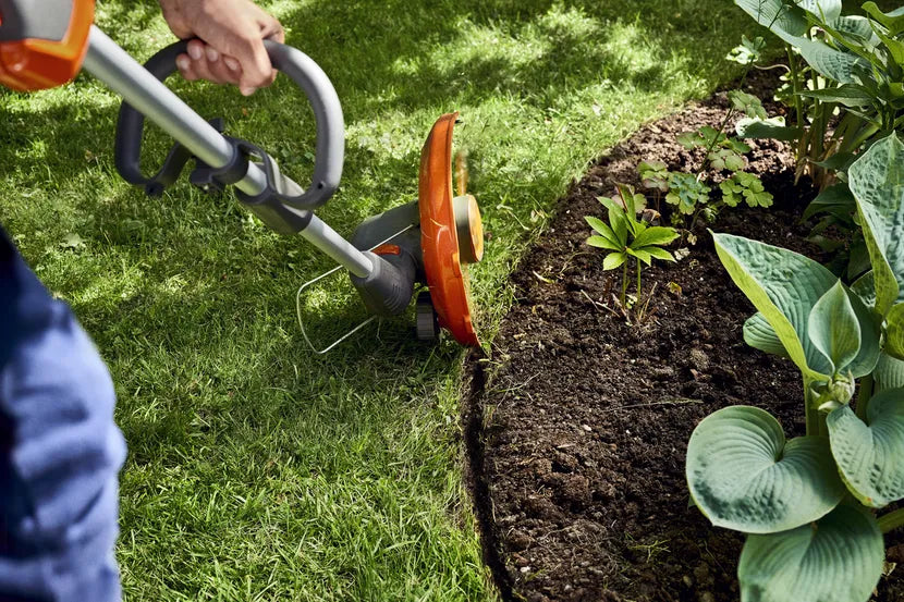 HUSQVARNA 110iL Trimmer