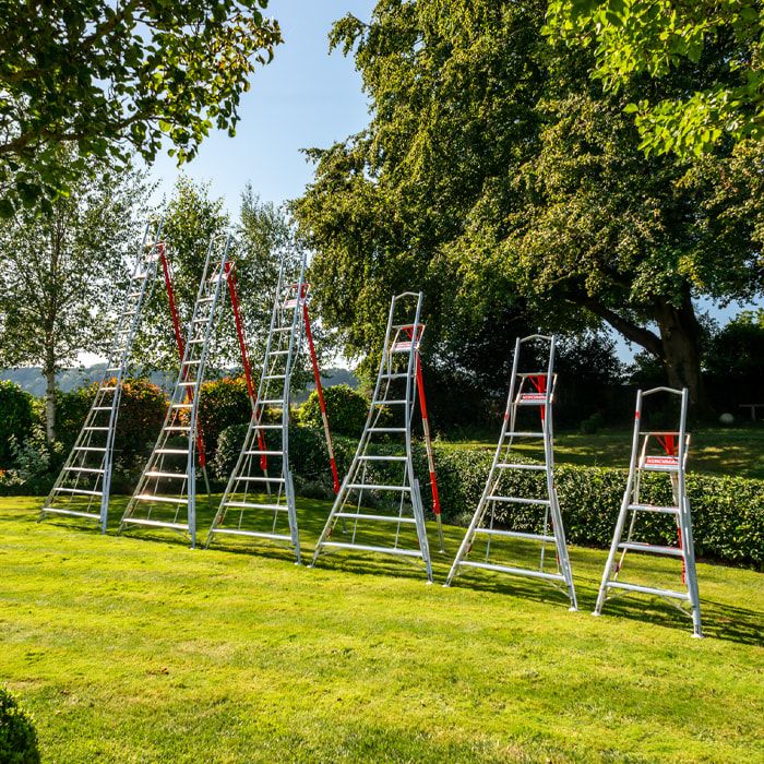 HENCHMAN Fully Adjustable PRO Tripod Ladder