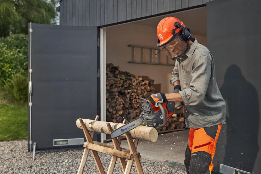 HUSQVARNA 225i Chainsaw