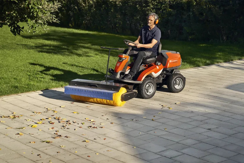 HUSQVARNA R 320X AWD Ride-On Mower