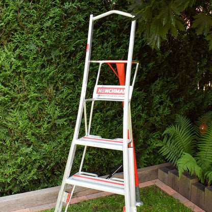HENCHMAN Fully Adjustable PRO Tripod Ladder