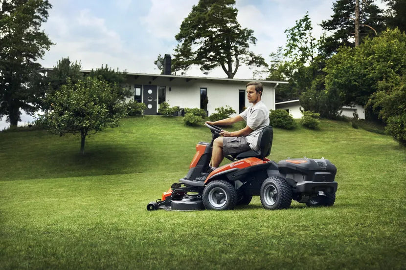 HUSQVARNA R 200iX Ride-On Mower