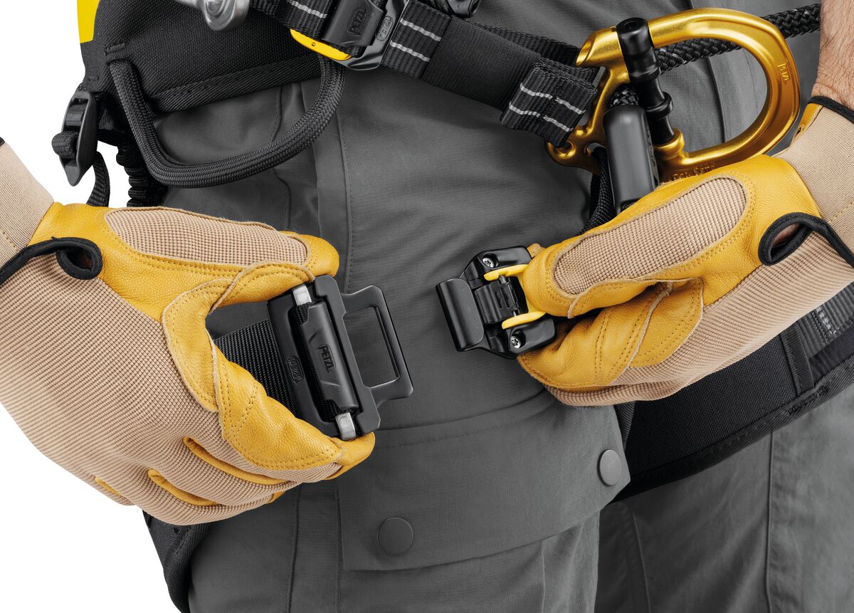 PETZL New SEQUOIA® PLUS Tree Care Harness inc SRS Ascent System