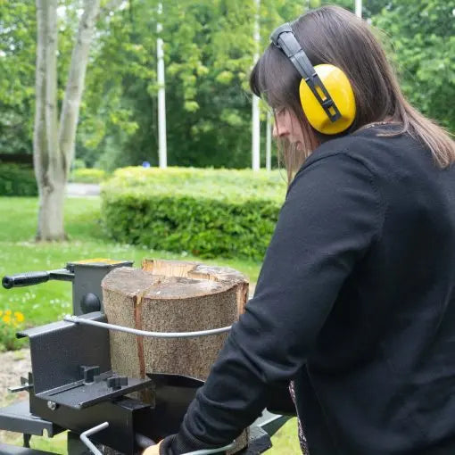 THE HANDY 7 Ton Vertical Log Splitter