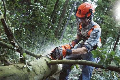 HUSQVARNA 555 Chainsaw