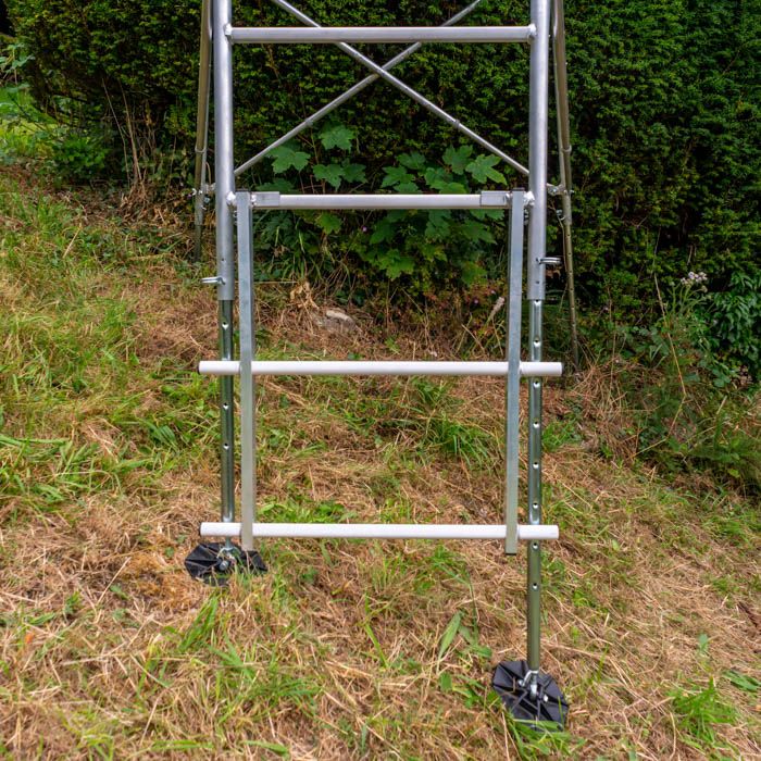 HENCHMAN Hi-Step Platform Ladder