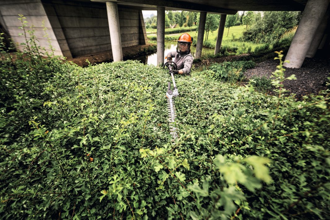 STIHL HLA 140 B Long Reach Hedge Trimmer