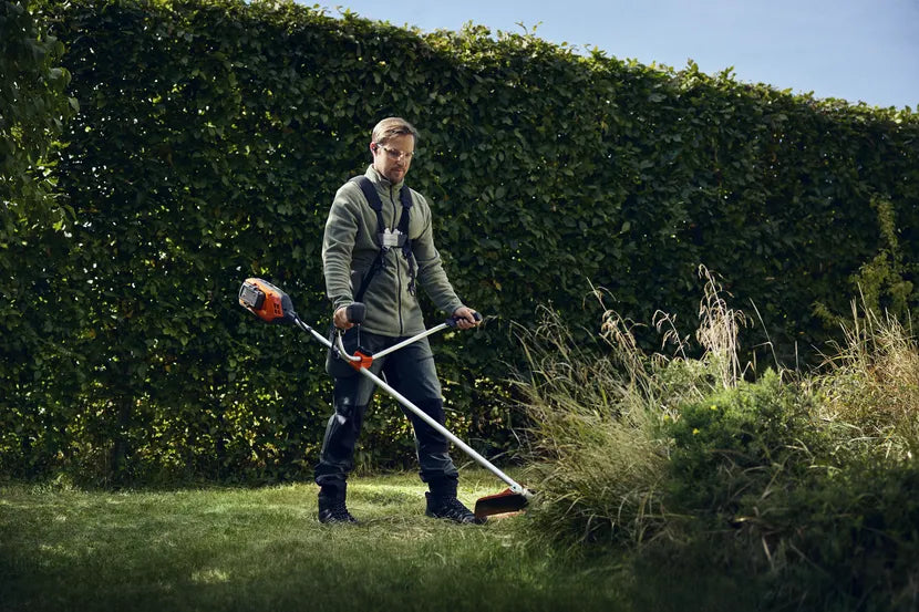 HUSQVARNA 325iR Brushcutter